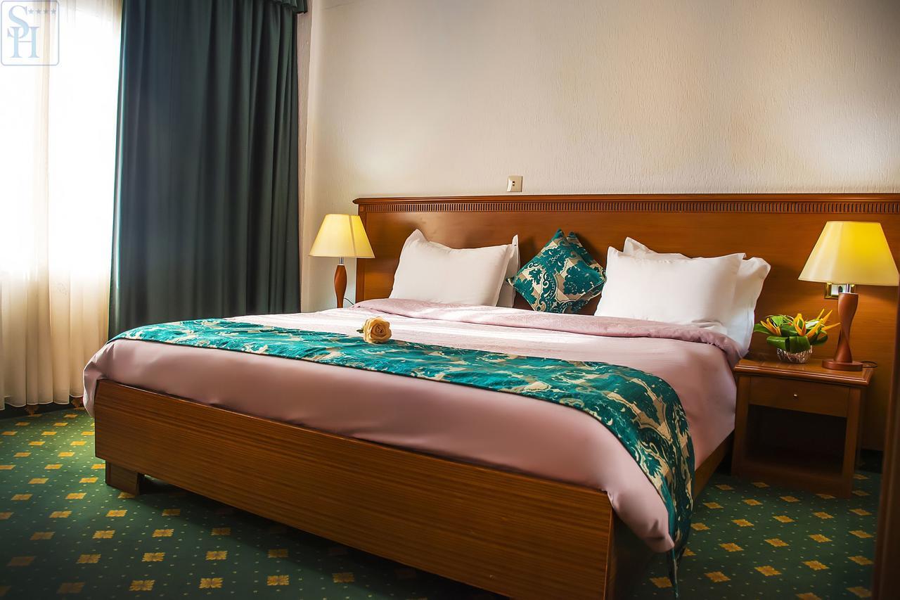 Hotel Splendid Ouagadougou Kültér fotó