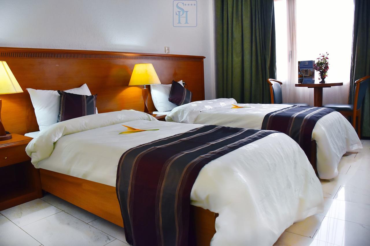 Hotel Splendid Ouagadougou Kültér fotó
