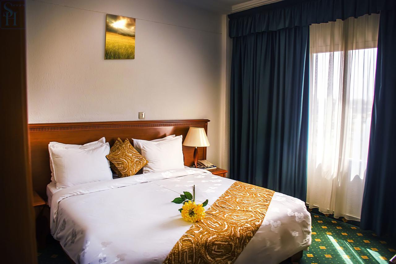 Hotel Splendid Ouagadougou Kültér fotó