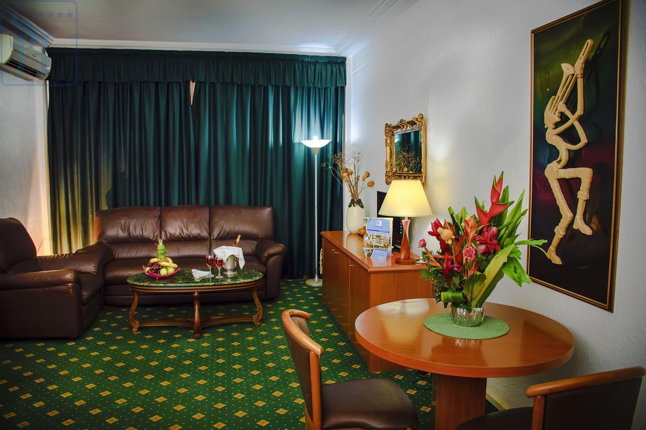 Hotel Splendid Ouagadougou Kültér fotó